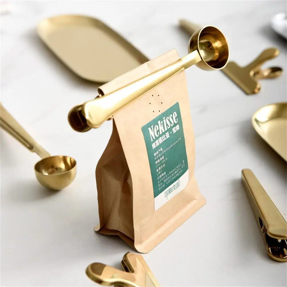 2-in-1 Coffee Measuring Scoop with Sealing Clip